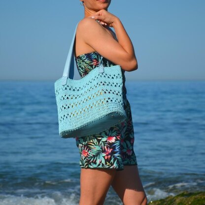 Raffia beach bag