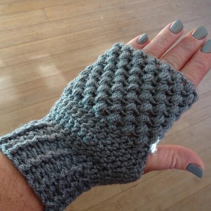 Puffy Cluster Stitch Fingerless Mittens