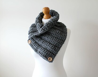 A06 Eliana Cowl