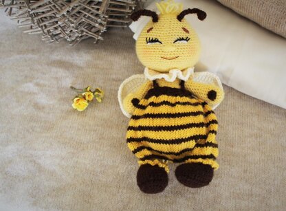 Bee toy Knitting Crochet pattern by Ekaterina Borisova