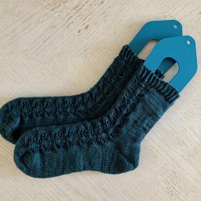 Pink Beds Loop Socks - knitting pattern