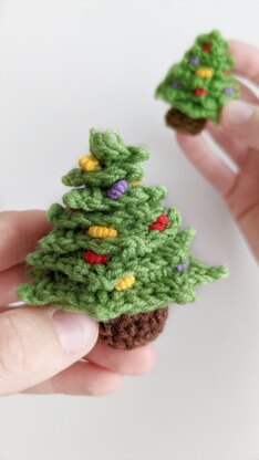 Crochet Christmas tree amigurumi pattern