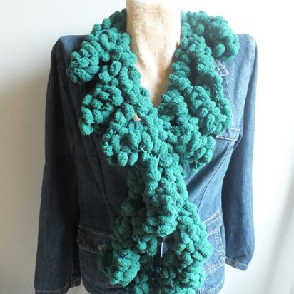 Easy Finger Knit Pompon Scarf