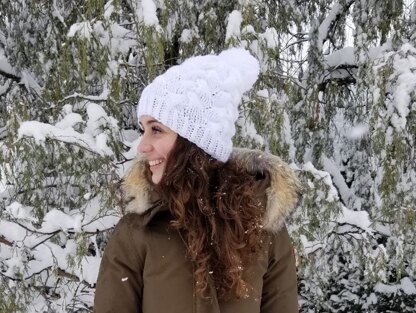 Fluffy Snow Mommy and Child Cable Beanie