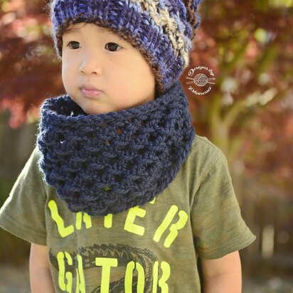 Wolf Slouch Beanie & Cowl