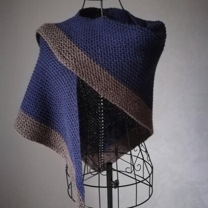 Outlander inspired Claire Navy blue brown shawl knittin pattern