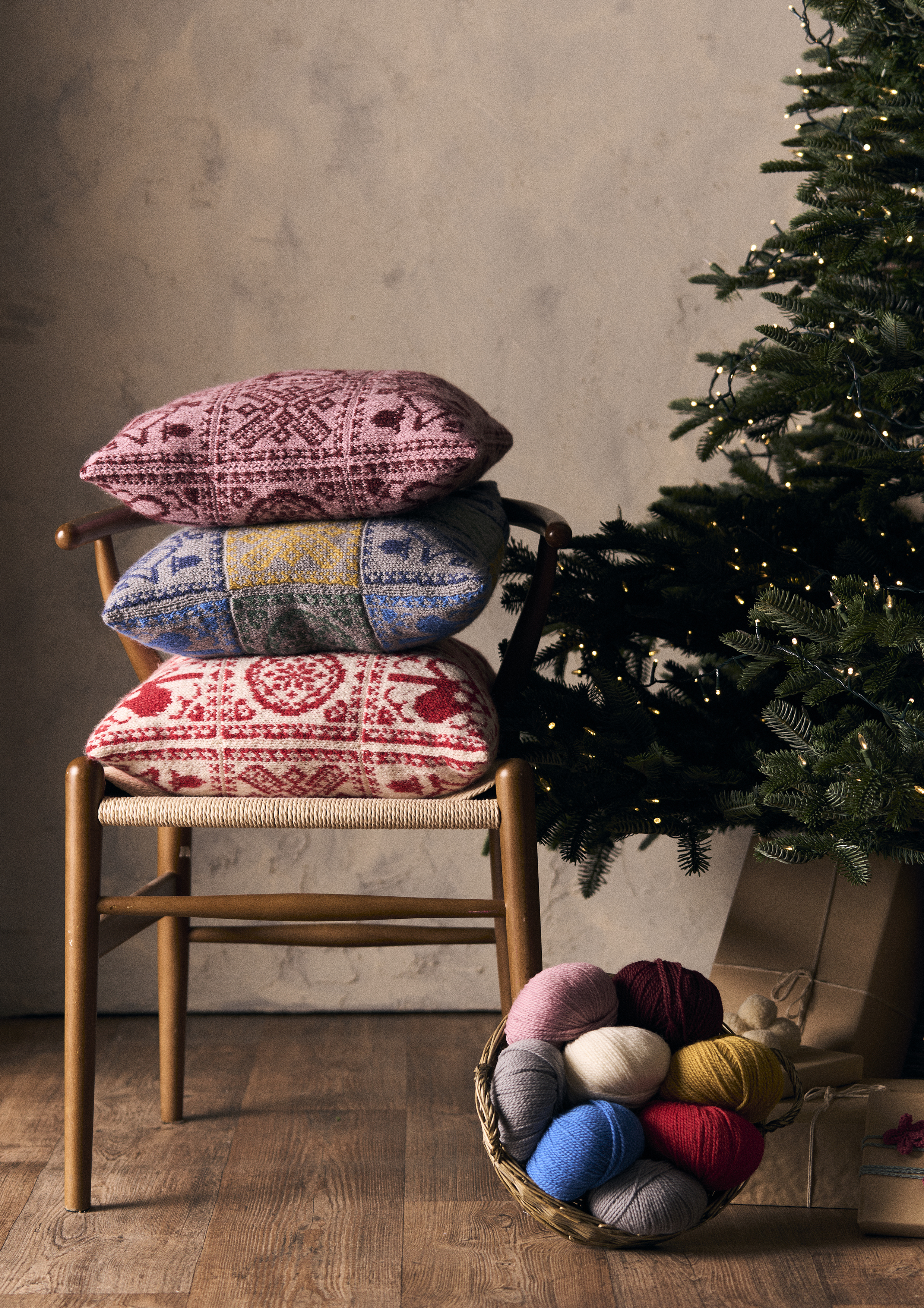 Rowan Juleteppe Knit Along by ARNE & CARLOS - view 2