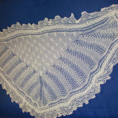 1ply lace and cable shawl