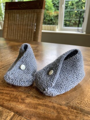 44 / Wrap Baby Booties