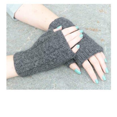 Cable Mitts in The Fibre Co. Knightsbridge - Downloadable PDF