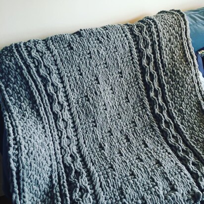 Checkerboard Cable Blanket