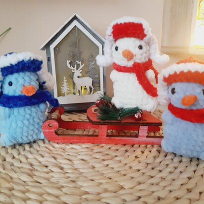Crochet Pattern Snowman Keychain, Amigurumi Snowman