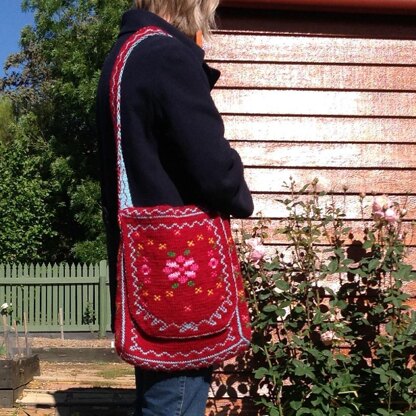 Rambling rose shoulder bag