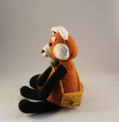 Reginald the Red Panda Amigurumi Pattern