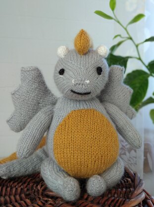 Dragon knitting pattern