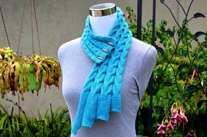 Waterfall Cables Scarf