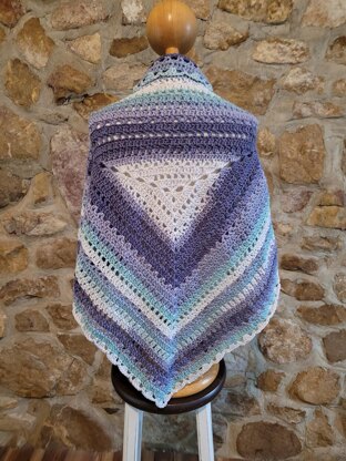 Lacy Center Triangle Shawl