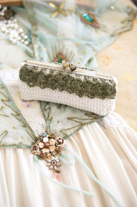 Twenty To Make Crocheted Purses by Anna Nikipirowicz