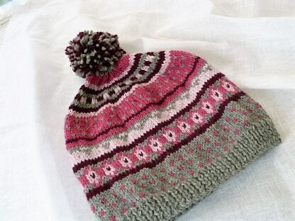 "Lena" bonnet en Fairisle