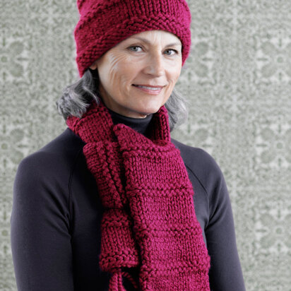 Berry Ridge Hat And Scarf in Lion Brand Wool-Ease Thick & Quick - L0068