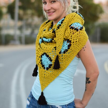 Saga crochet shawl with tassels