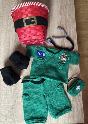Knitables Toy Animal Paramedic Outfit