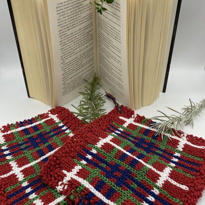 Potholders á la Fraser - Outlander in your Kitchen