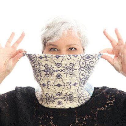 Delftware Cowl