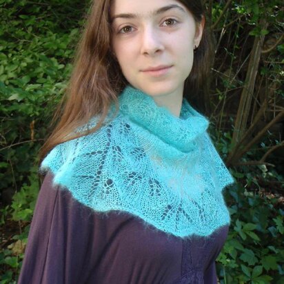 Falling Leaf Cowl