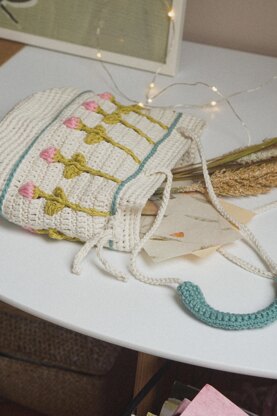 Crochet Bag PATTERN: Tulip Summer Bucket Bag