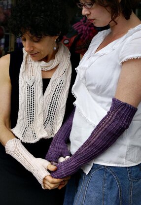 Dué Amori Gloves and Scarf