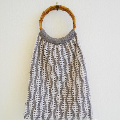 Wavy stripes crochet bag