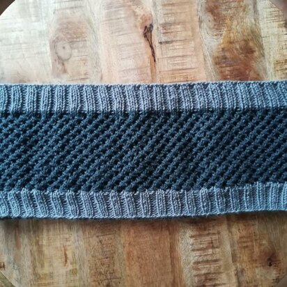 Contrast cowl