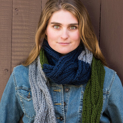 Reversible Cable Scarf