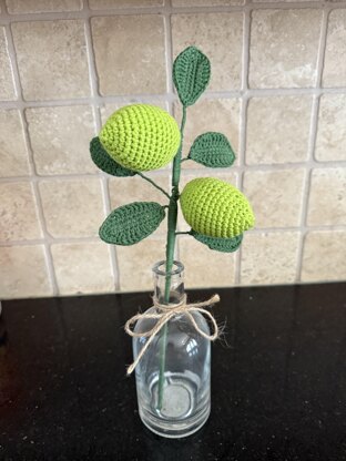 Lemon/Lime Sprig Crochet pattern - UK terms