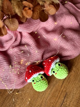 Mushroom frog amigurumi