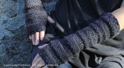 Fingerless long gloves
