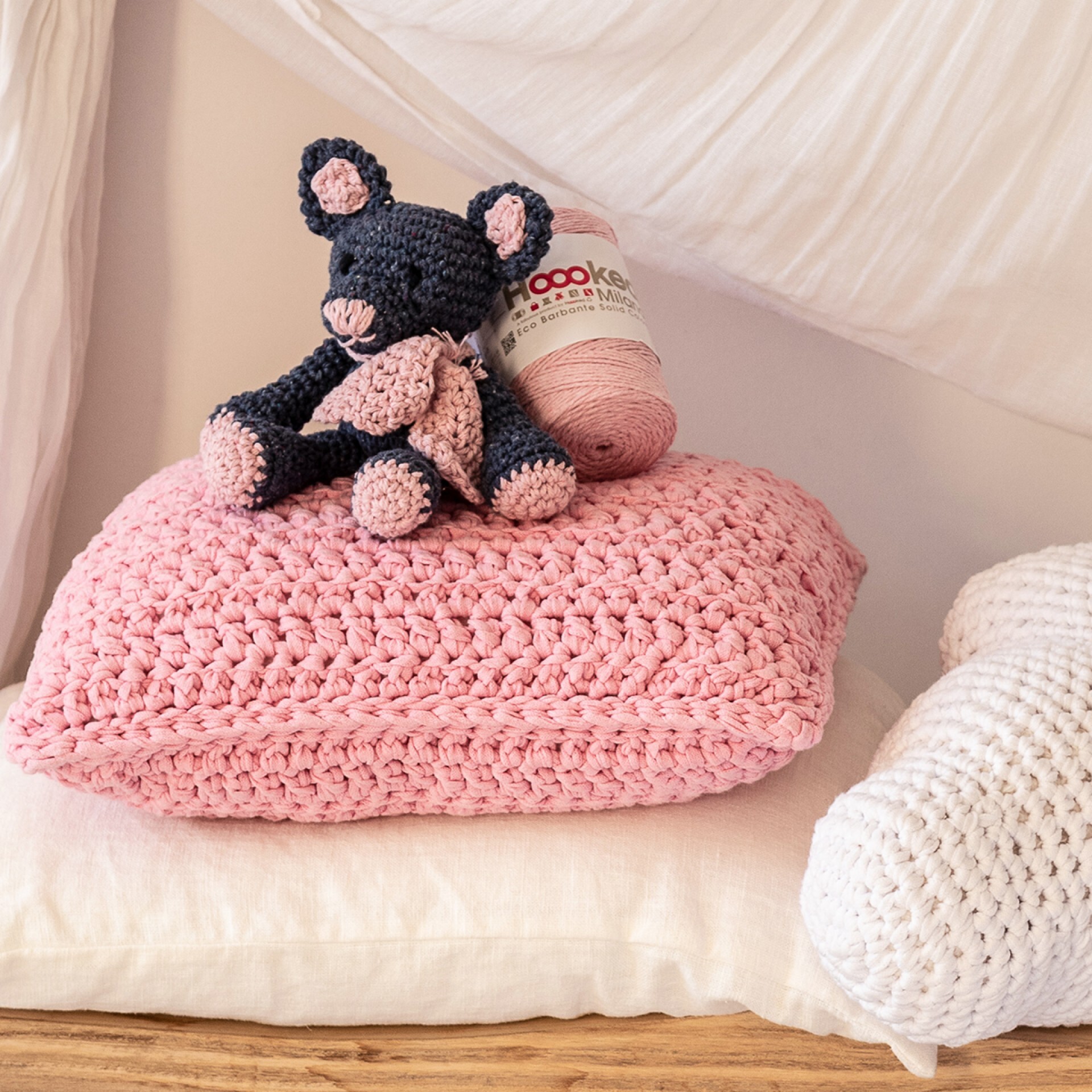 Hoooked RibbonXL Crochet Cushion DIY Kit - view 3