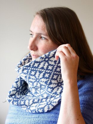 Snowflake infinity scarf