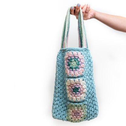 Granny Square Tote - Free Crochet Pattern in Paintbox Yarns 100% Wool Worsted - Free Downloadable PDF