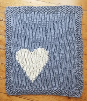 Chunky Heart intarsia crib baby blanket