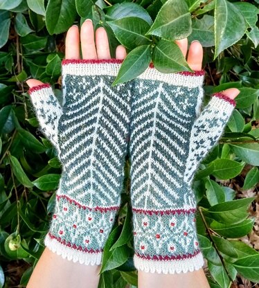 Merry Christmas Tree Mitts