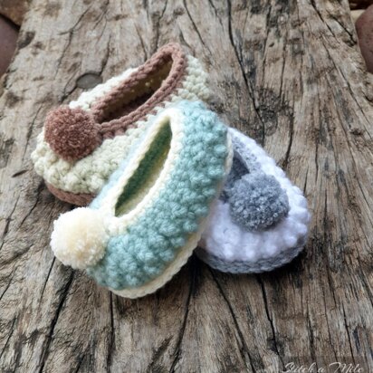 Baby Slipper with Pom Pom's baby bootie pattern