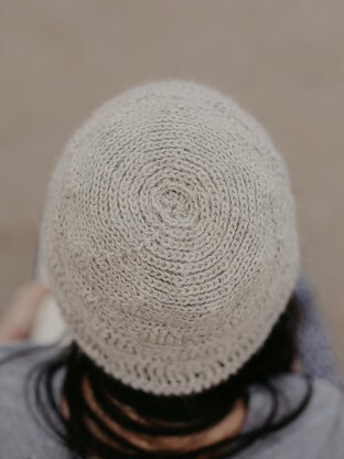 White Calm Hat