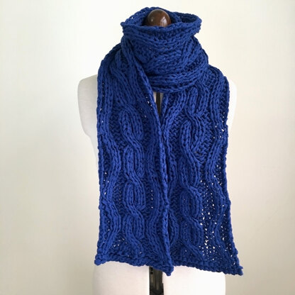 Rippled cable scarf