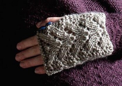 Norwegian Fir Cowl and Mitts