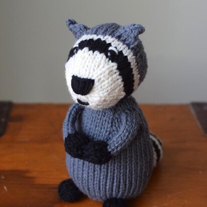 Raccoon - knitting pattern