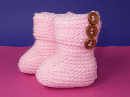 Easy Baby 3 Button Garter Stitch  Booties