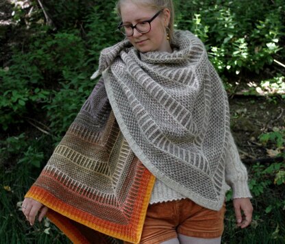 Alternating Rhythm Shawl