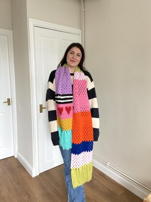 Dopmaine crochet scarf